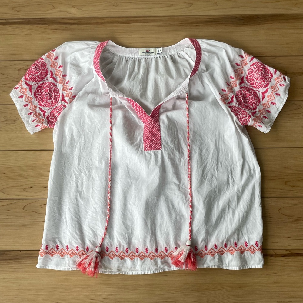 Vineyard Vines Medallion Embroidered Short Sleeve‎ Top